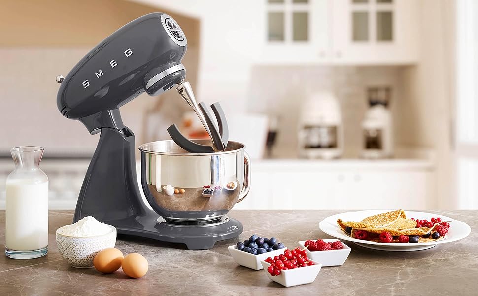 Smeg Stand Mixer - 5 Qt Tilt-Head Mixer with Stainless Steel Bowl, 10 Speeds, Retro 50s Vintage Style